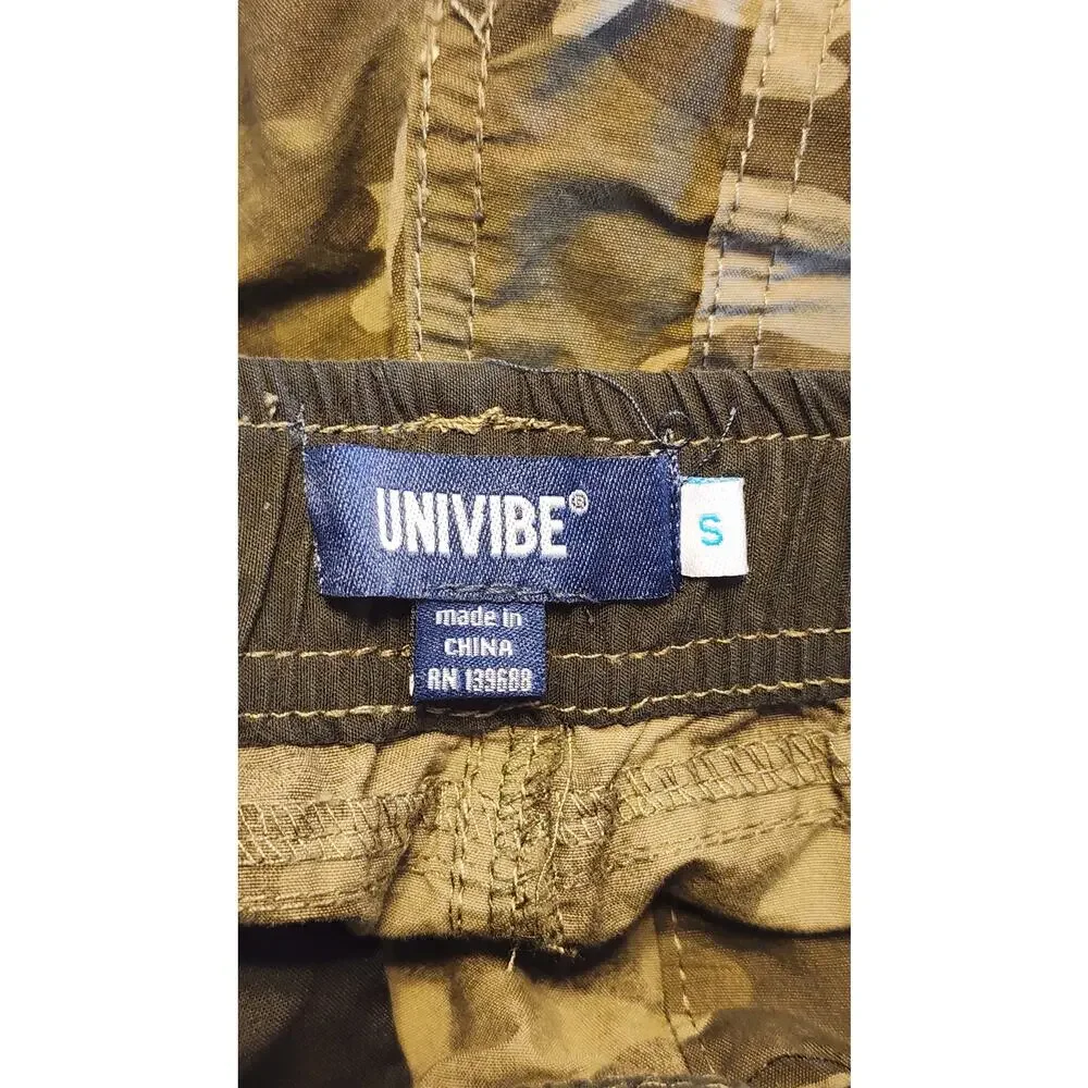Boys Univibe Camo Pull-On Cargo Shorts Size Small Elastic Waistband Drawstring
